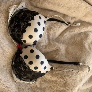 Victoria secrets very sexy push-up bra